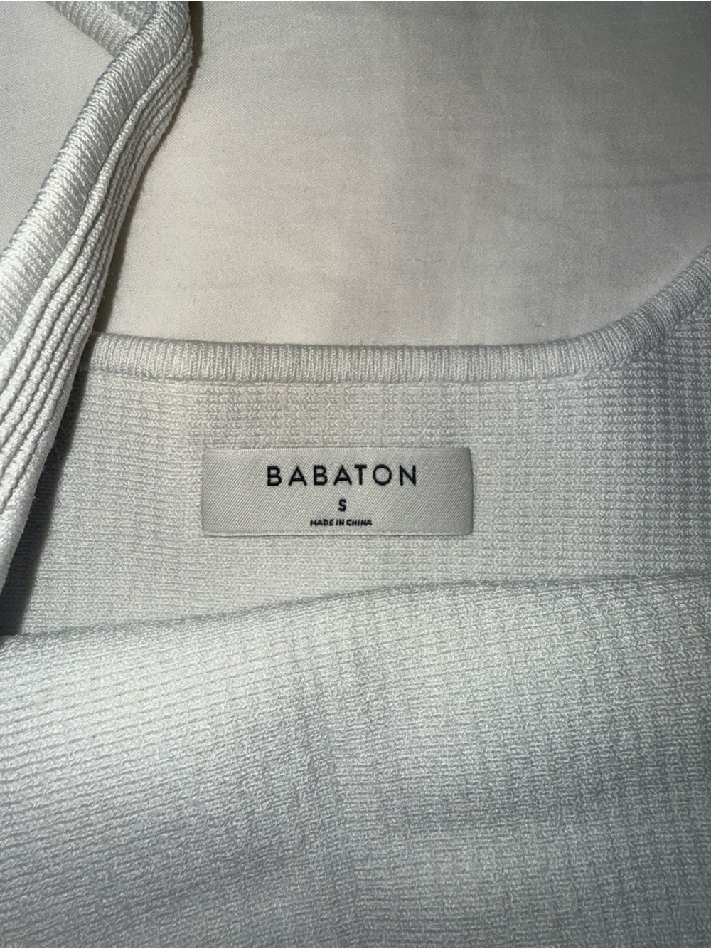 Babaton — Ribbed Square Neck Crop Tank Top - White - Picture 2 of 2
